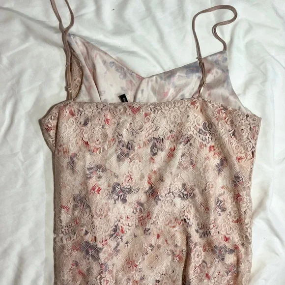 Maurices Lace Camisole in Light Peach Lace w/ multicolor liner - Picture 2 of 4